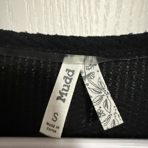 Mudd Black V-Neck Cardigan - Picture 5 of 6